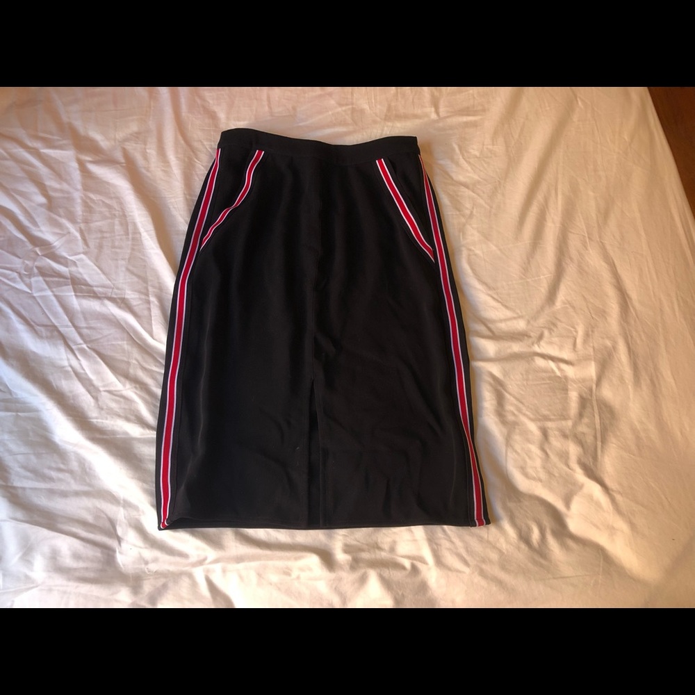RO & DE Women Black Pencil Skirt Front Slit Pockets Red Athletic Trim Sides XS